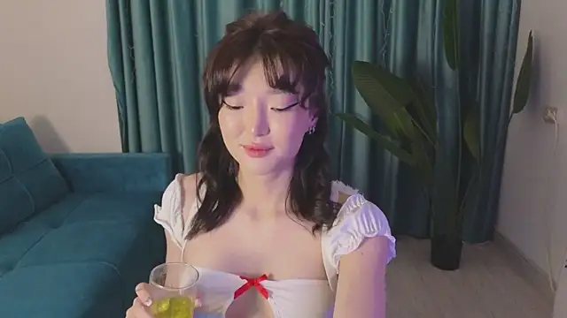 Snapshot of AudreyMell chatting on 03/15/25, 02:45 AudreyMell online show from 03/15/25, 02:45
