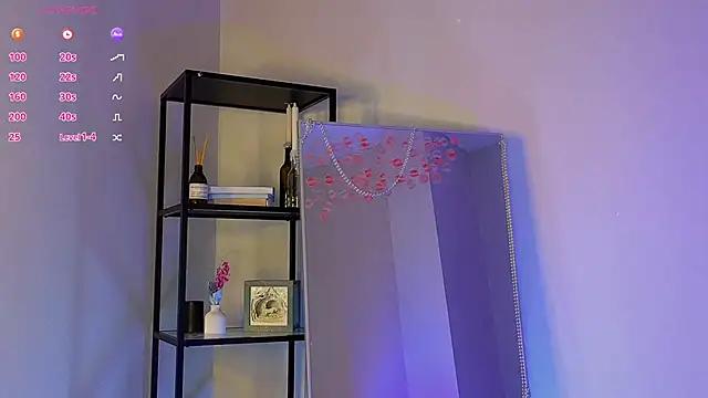 Snapshot of elfinvibes chatting on 03/13/25, 06:05 elfinvibes online show from 03/13/25, 06:05