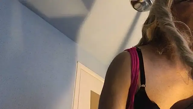 Sandrasaa online show from 04/19/26, 10:05