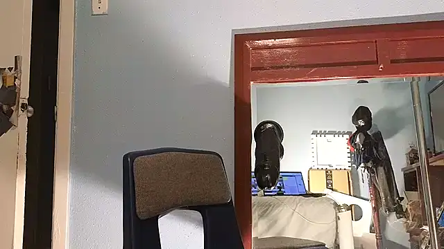 Sandrasaa online show from 10/15/25, 07:16