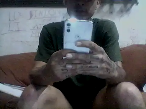 Snapshot of _Dmente_ chatting on 09/16/25, 04:35 Dmente online show from 09/16/25, 04:35