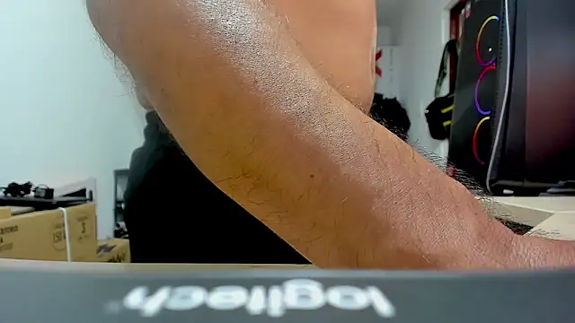 Jhonatan Morales S online show from 10/17/25, 04:16