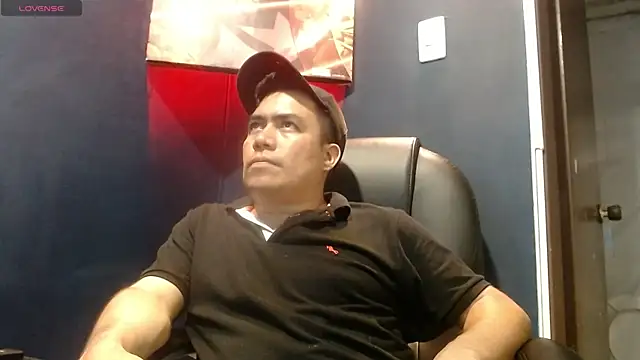 Jhonatan Morales S online show from 03/04/25, 01:01