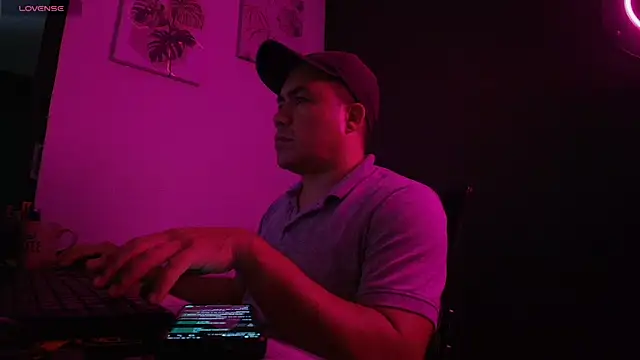 Jhonatan Morales S online show from 01/10/25, 03:07