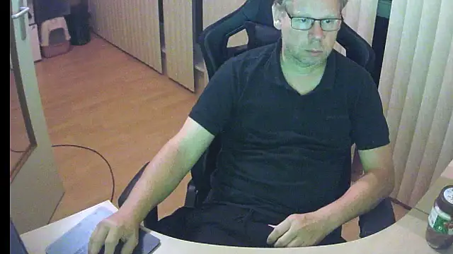 kinkyslet8 online show from 09/18/25, 08:23