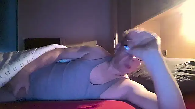 kinkyslet8 online show from 11/26/25, 09:09