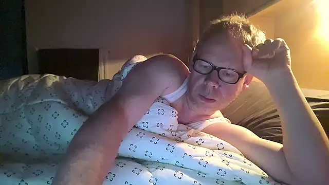 kinkyslet8 online show from 11/18/25, 08:06