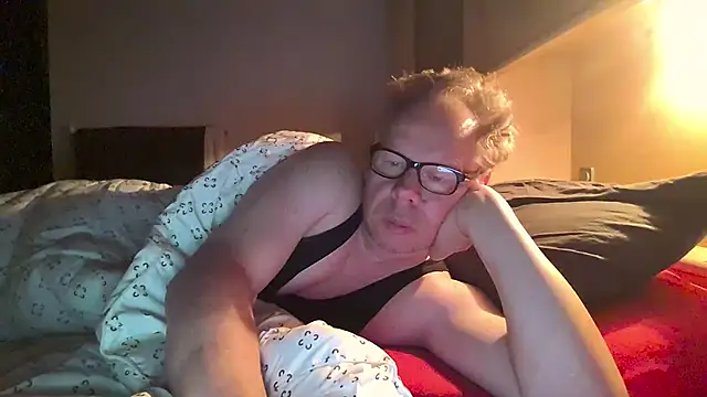 kinkyslet8 online show from 09/29/25, 04:52