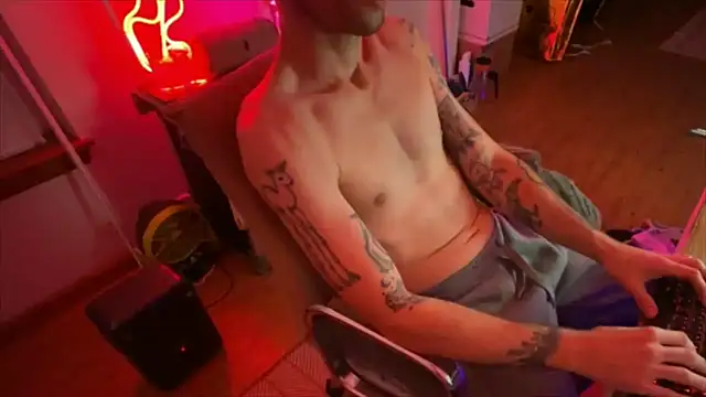 RuffClvb online show from 10/17/25, 08:06