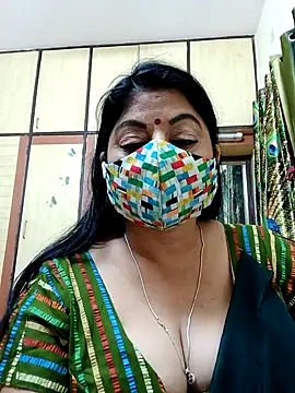Snapshot of Ratna-777 chatting on 03/11/25, 08:53 Ratna-777 online show from 03/11/25, 08:53