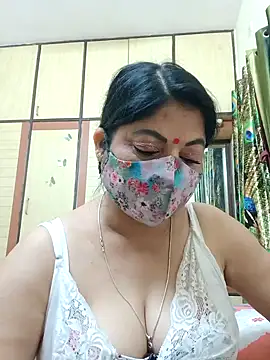 Snapshot of Ratna-777 chatting on 03/10/25, 12:07 Ratna-777 online show from 03/10/25, 12:07