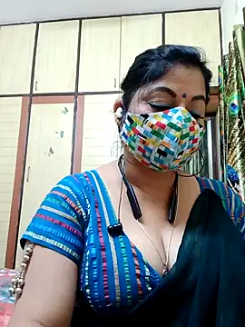 Snapshot of Ratna-777 chatting on 03/15/25, 09:05 Ratna-777 online show from 03/15/25, 09:05