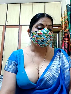 Snapshot of Ratna-777 chatting on 09/13/25, 06:30 Ratna-777 online show from 09/13/25, 06:30