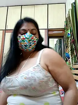 Snapshot of Ratna-777 chatting on 03/22/25, 05:52 Ratna-777 online show from 03/22/25, 05:52