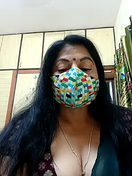 Snapshot of Ratna-777 chatting on 03/18/25, 06:17 Ratna-777 online show from 03/18/25, 06:17
