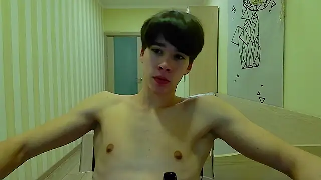 Snapshot of gayGamogey chatting on 12/02/24, 10:35 gayGamogey online show from 12/02/24, 10:35