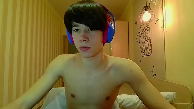 Snapshot of gayGamogey chatting on 01/15/25, 05:47 gayGamogey online show from 01/15/25, 05:47