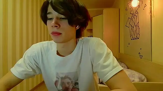 Snapshot of gayGamogey chatting on 03/15/25, 07:38 gayGamogey online show from 03/15/25, 07:38