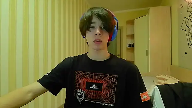 Snapshot of gayGamogey chatting on 03/19/25, 07:06 gayGamogey online show from 03/19/25, 07:06