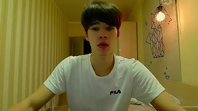 Snapshot of gayGamogey chatting on 12/03/24, 03:28 gayGamogey online show from 12/03/24, 03:28