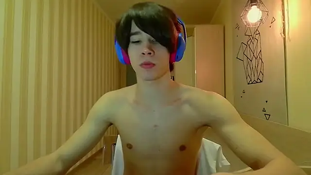 Snapshot of gayGamogey chatting on 03/16/25, 06:34 gayGamogey online show from 03/16/25, 06:34