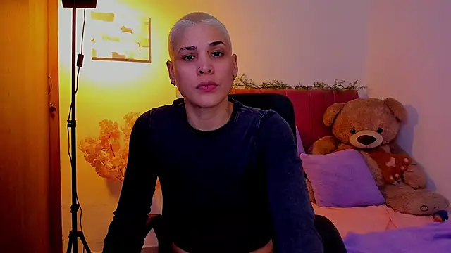 Charlee pink online show from 04/02/26, 05:25