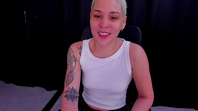 Charlee pink online show from 09/13/25, 05:57