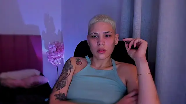 Charlee pink online show from 02/08/26, 06:33