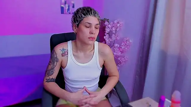 Charlee pink online show from 12/01/25, 05:36