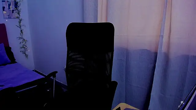 Charlee pink online show from 09/30/25, 07:42