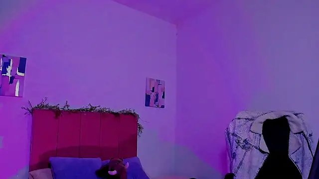 Charlee pink online show from 10/26/25, 02:01