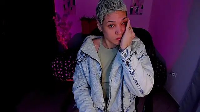 Charlee pink online show from 10/09/25, 03:07