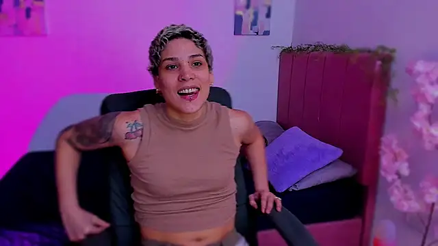 Charlee pink online show from 12/03/25, 03:51