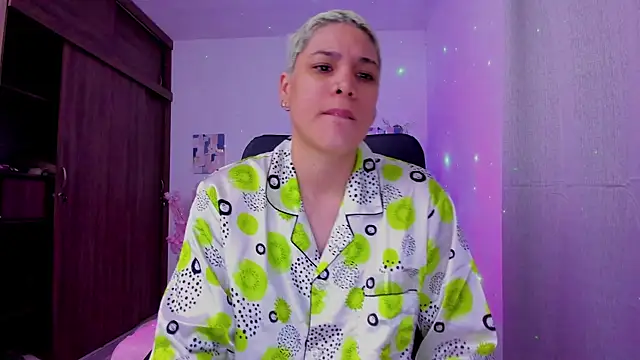 Charlee pink online show from 09/25/25, 11:16