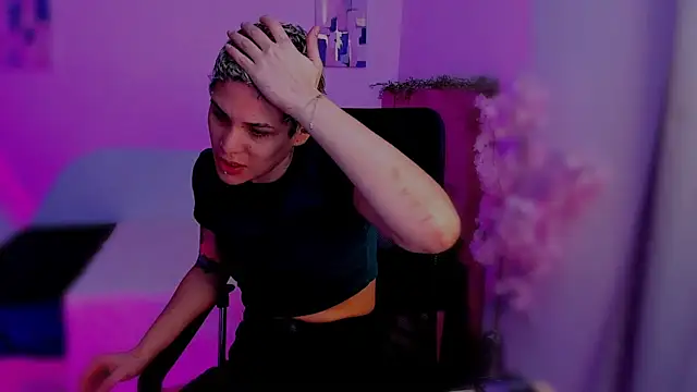 Charlee pink online show from 11/15/25, 07:29