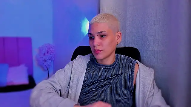 Charlee pink online show from 02/05/26, 11:22