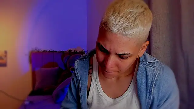 Charlee pink online show from 03/05/26, 08:49