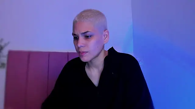 Charlee pink online show from 02/03/26, 08:36