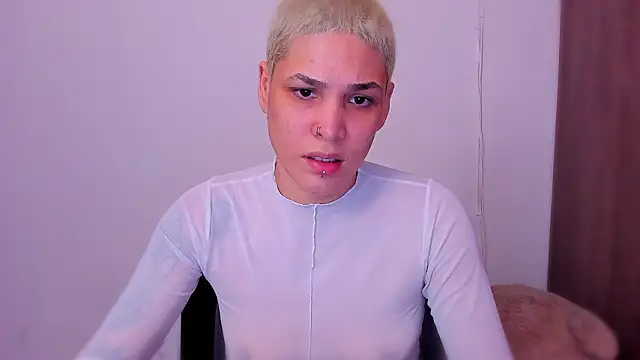 Charlee pink online show from 02/01/26, 12:53