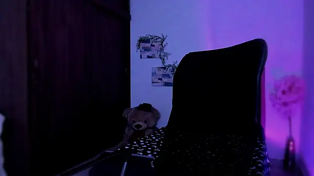 Charlee pink online show from 02/10/26, 04:50