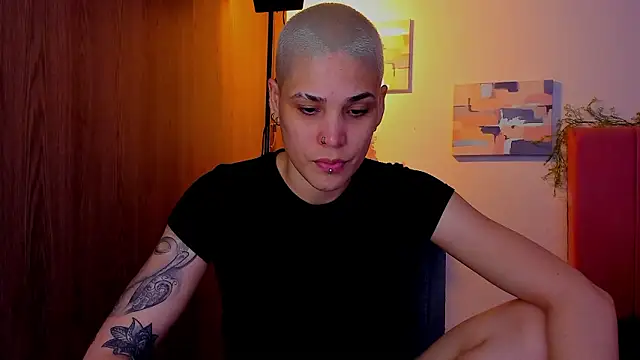 Charlee pink online show from 03/19/26, 07:19