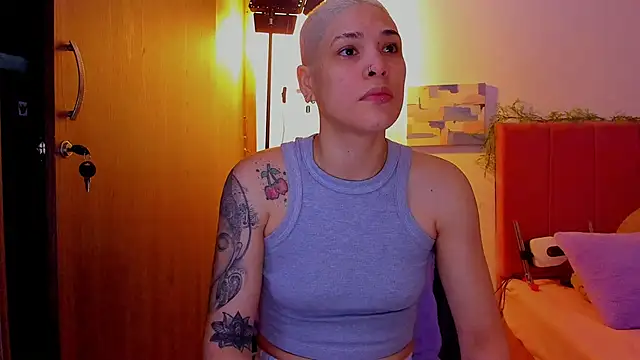 Charlee pink online show from 03/26/26, 08:51