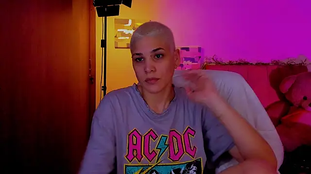 Charlee pink online show from 04/08/26, 01:07