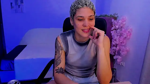 Charlee pink online show from 11/02/25, 11:54