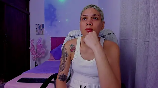 Charlee pink online show from 09/28/25, 01:01