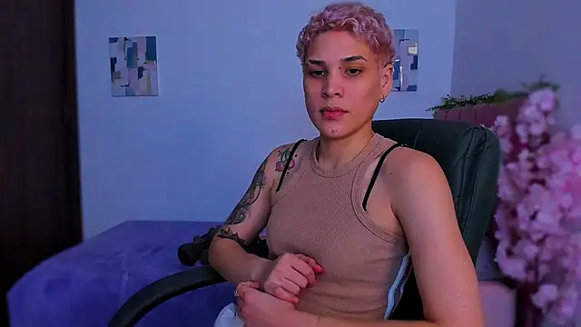 Charlee pink online show from 12/18/25, 05:34