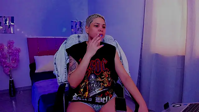 Charlee pink online show from 10/02/25, 06:11