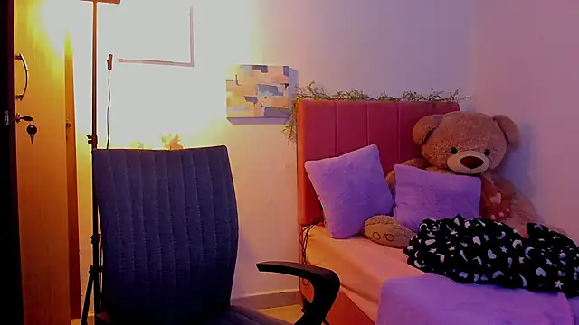 Charlee pink online show from 03/24/26, 07:36