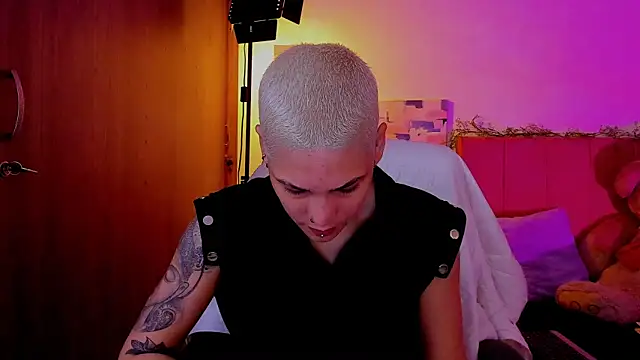 Charlee pink online show from 04/08/26, 05:58