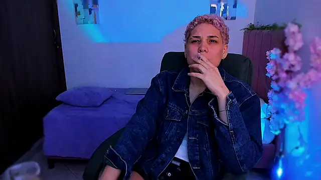 Charlee pink online show from 12/19/25, 05:54